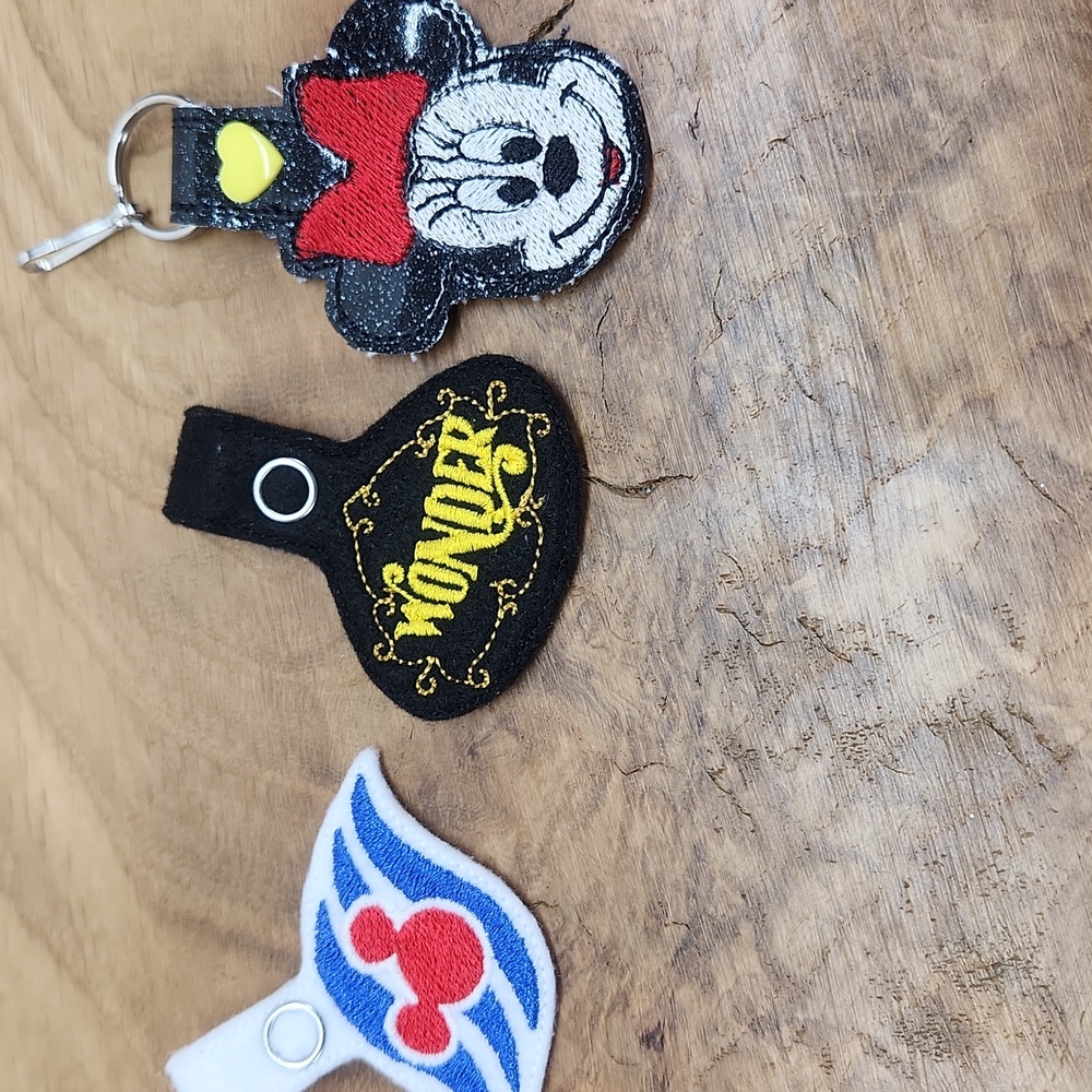 Disney Mickey Mouse Accessory Set - Picture 5 of 6